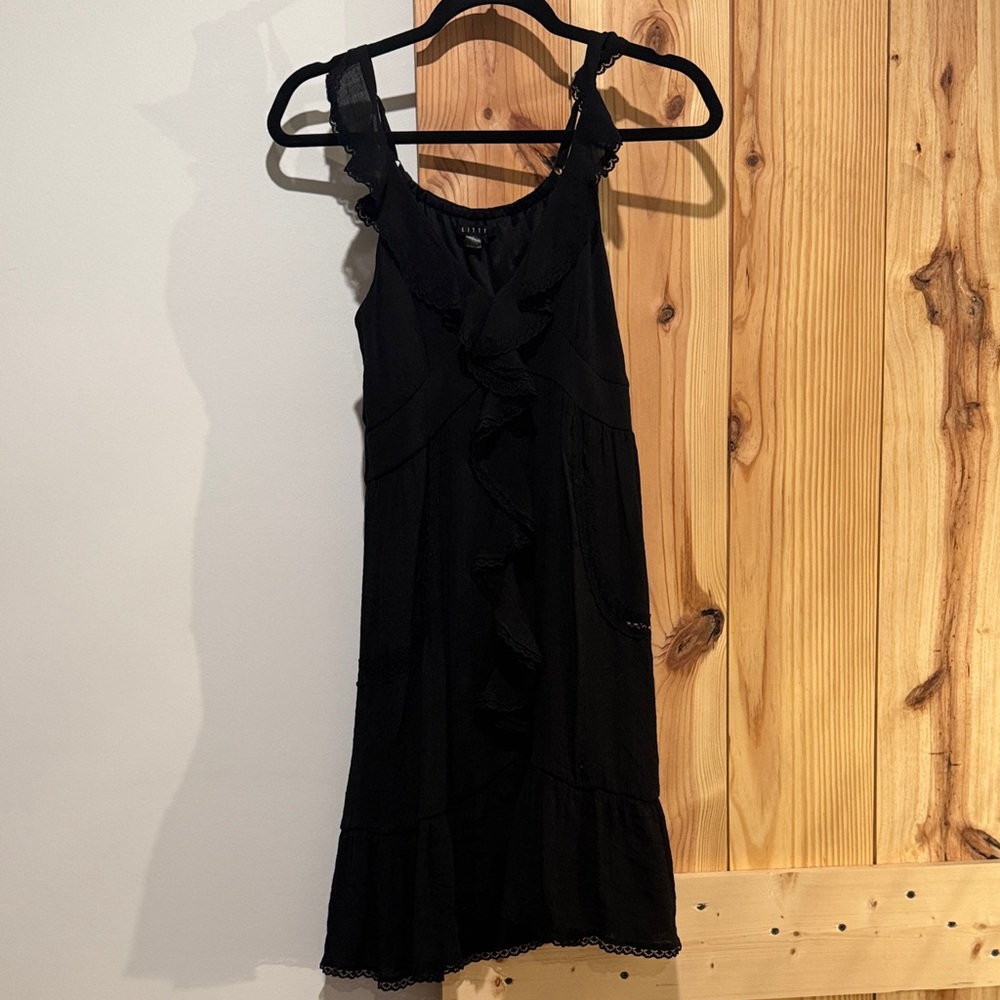 Black Ruffled Sleeveless Dress